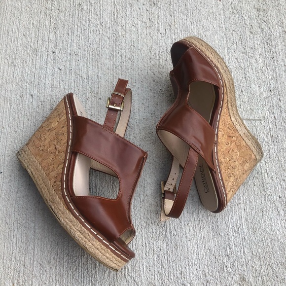 Brown Open toe strapped wicker wedge sandals - Picture 4 of 12